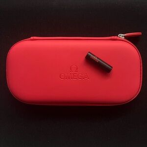 Omega Red Travel Case mint with extra band pins